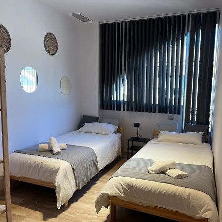 Pension Les Eres Puebla de Vallbona Buitenkant foto